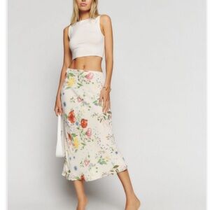 Reformation Layla Skirt size 4